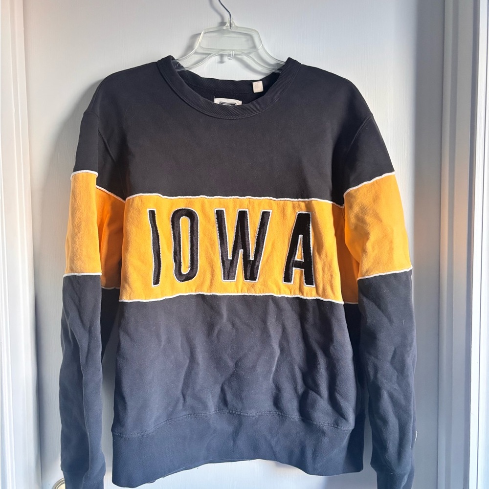 Iowa Black and Yellow Men's Sweater